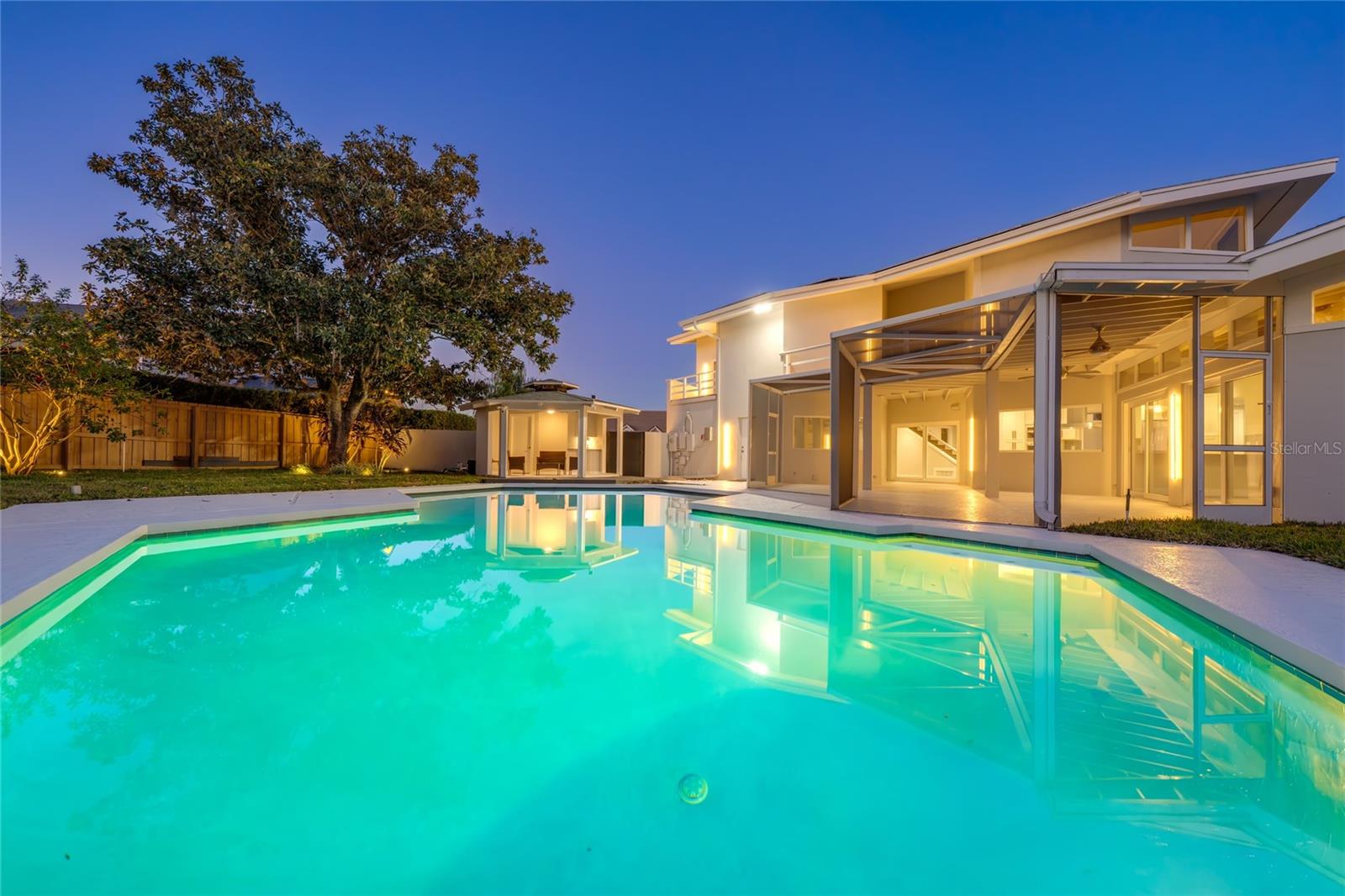 BAY HILL SEC 04 - Residential