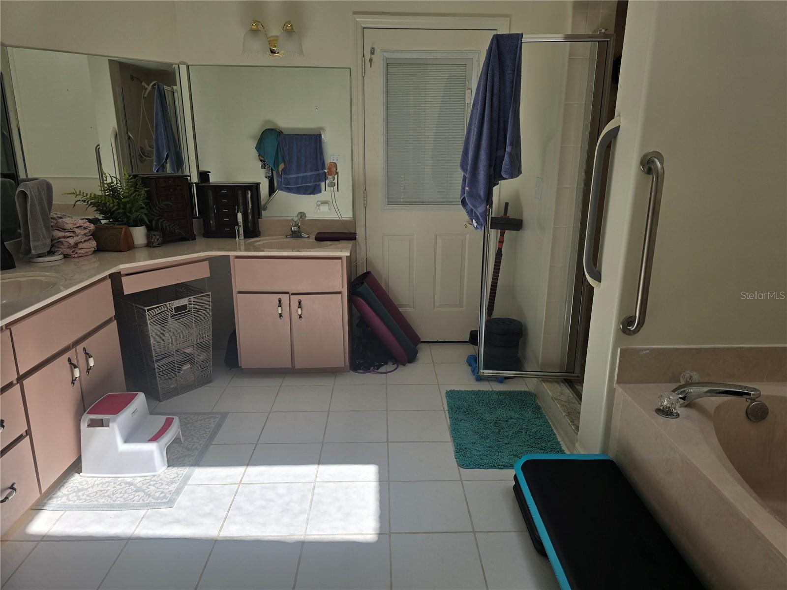 SILVER MDWS CENTRAL - Residential