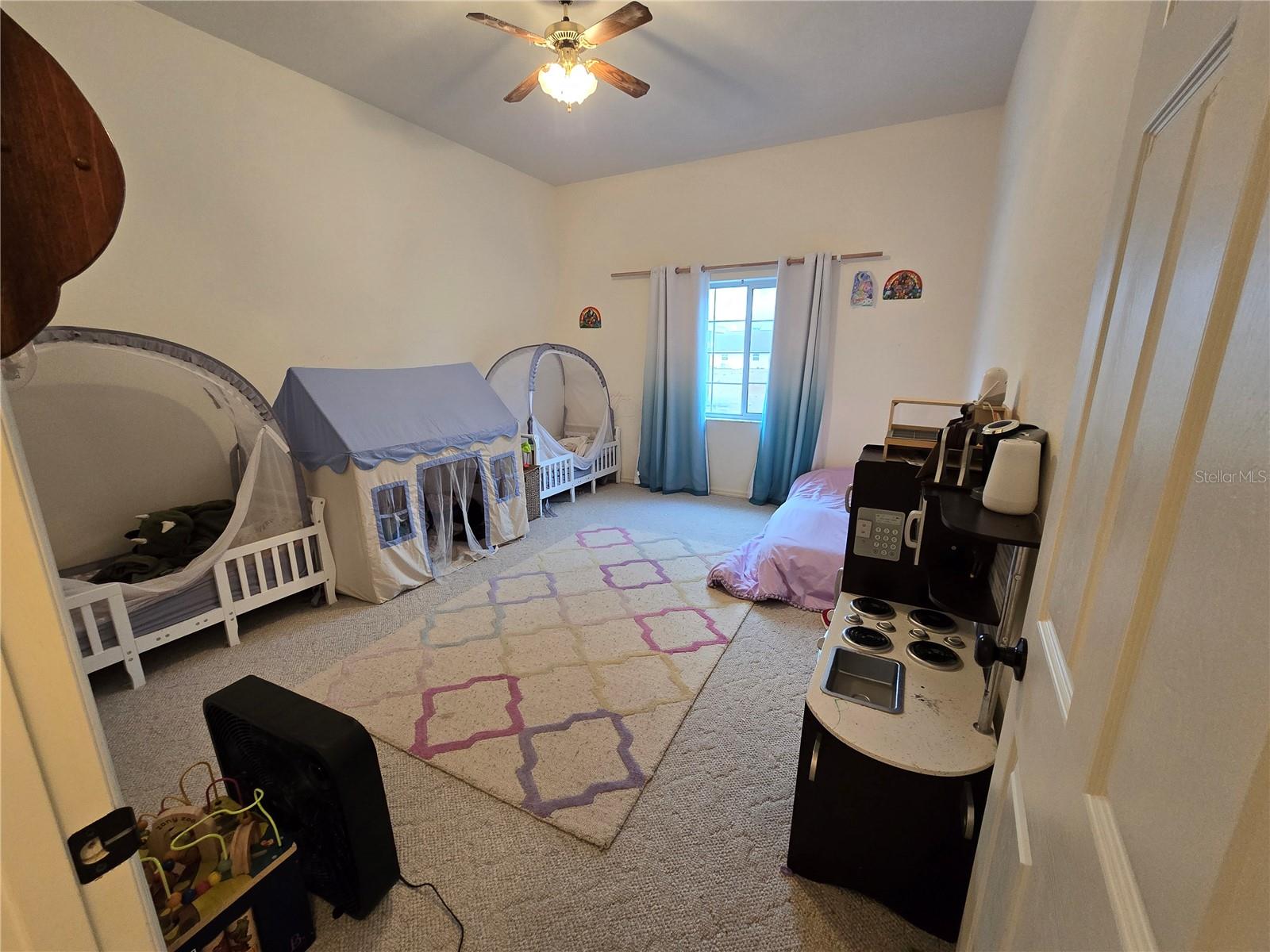 SILVER MDWS CENTRAL - Residential