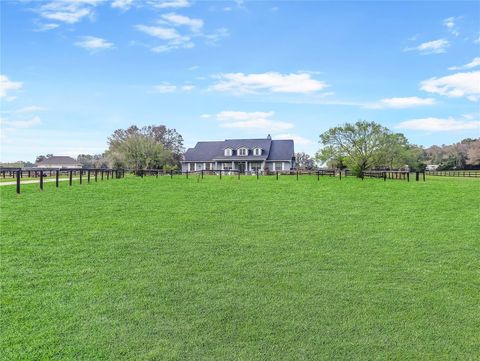 Photo of 5725 NE 31st Terrace, Ocala, FL 34479 (MLS # OM713350)