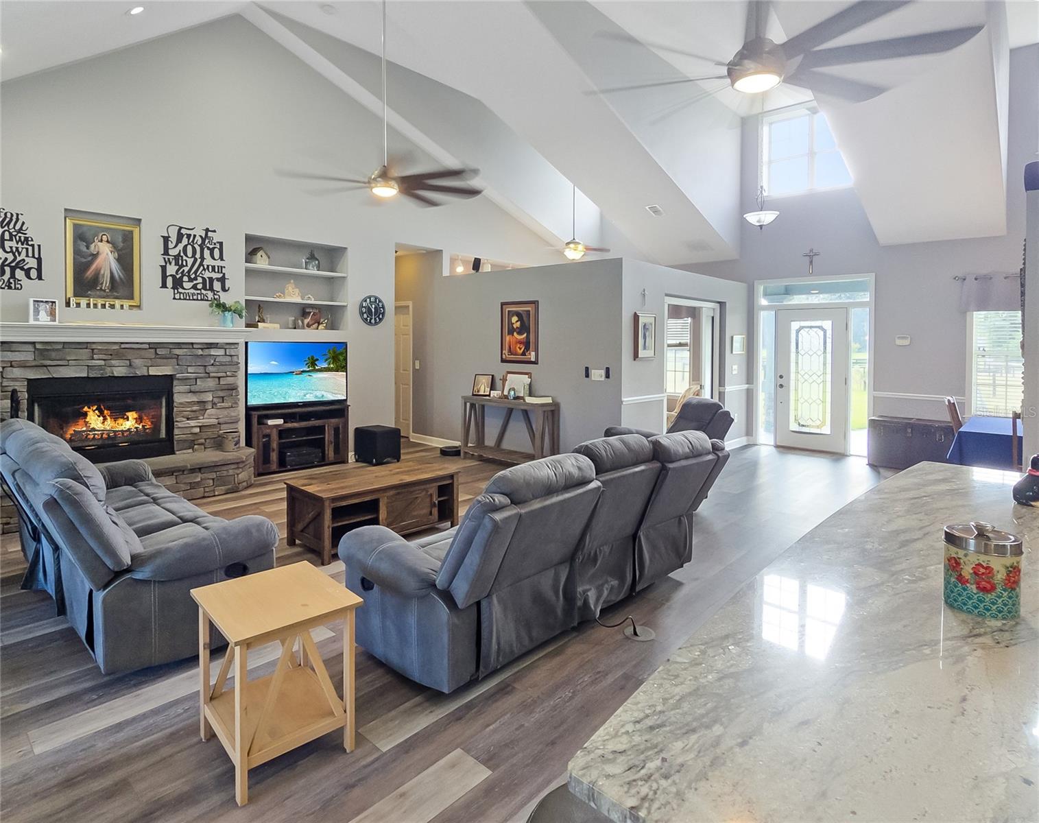 CROSS TIE RANCHES - Residential