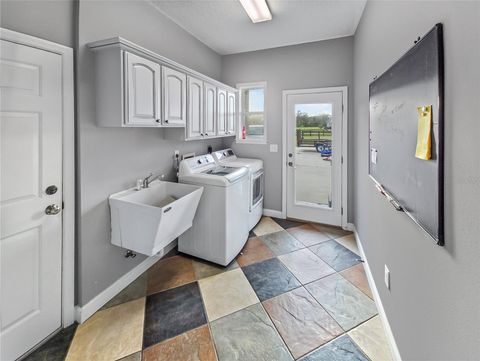 Tiny photo for 5725 NE 31st Terrace, Ocala, FL 34479 (MLS # OM713350)