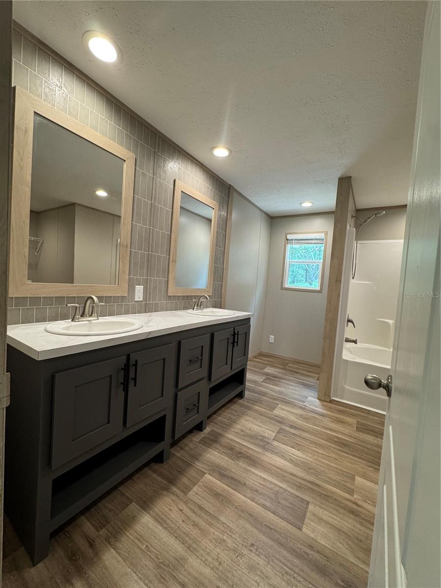 FLORIDA HIGHLANDS - Residential