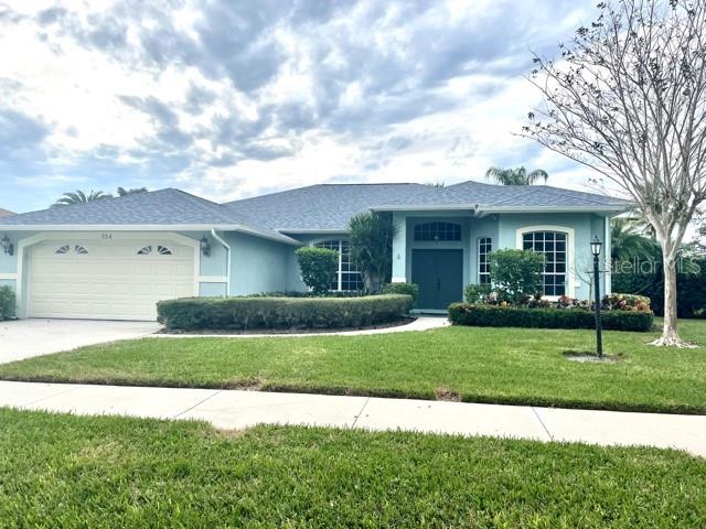 ANNUAL/ GENTLY FURNISHED 4 BED/2.5 BATH. The home is gently furnished which will work perfectly for the family who has some furniture already.
Available November1st - 9 month minimum - come stay here while your build your home.
Master has a king bed with ensuite bathroom.- walk in shower, garden tub. Guest room has twin beds, 2nd guest room has a built in office and a Murphy bed. 4th bedroom is empty and could be an office or a bedroom w/ closet. There is a half bath near this room.
The lanai is HUGE and has a nice tropical woods view. Centrally located - 14 minutes to the beach, 26 minutes to downtown Sarasota with all her cultural activities, 20 minutes to Venice, FL. Wifi and basic cable included.
This is a non smoking house. A dog may be accepted with a pet fee. 1st month's rent, last month's rent and security needed at move in.