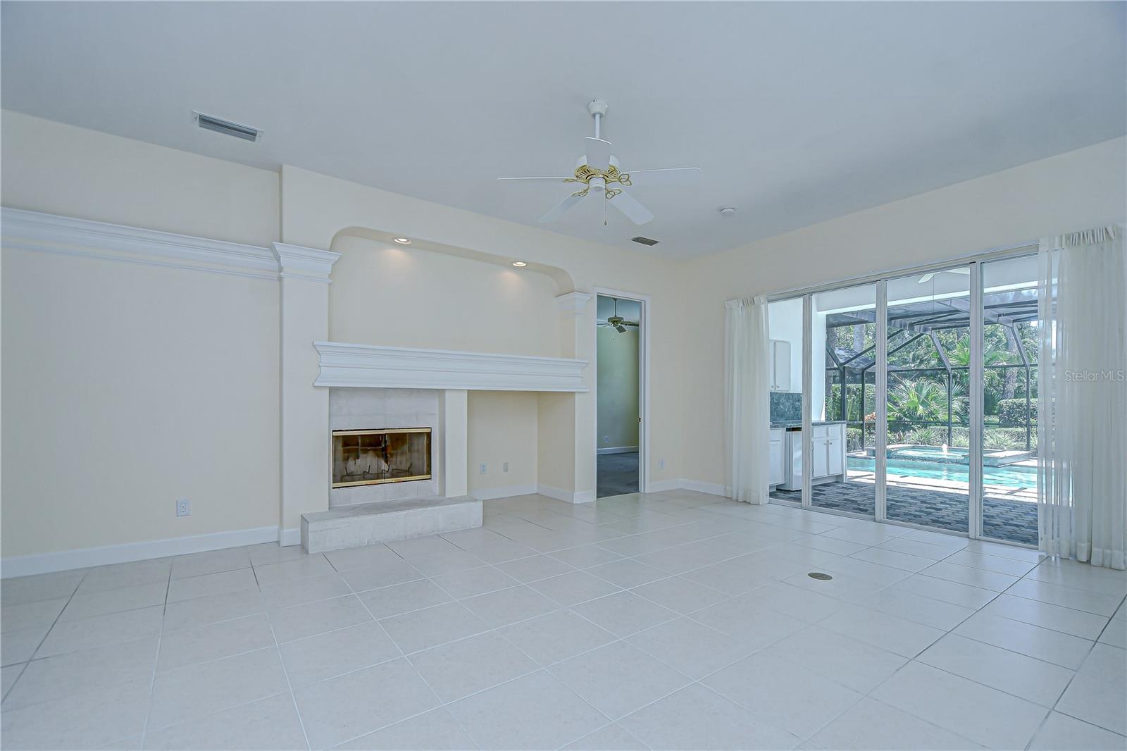 GREY OAKS - Residential