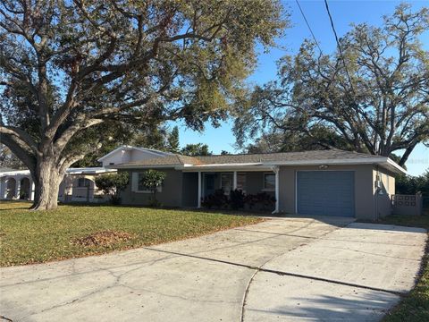 2192 BELMAR DRIVE BELLEAIR BLUFFS FL 33770