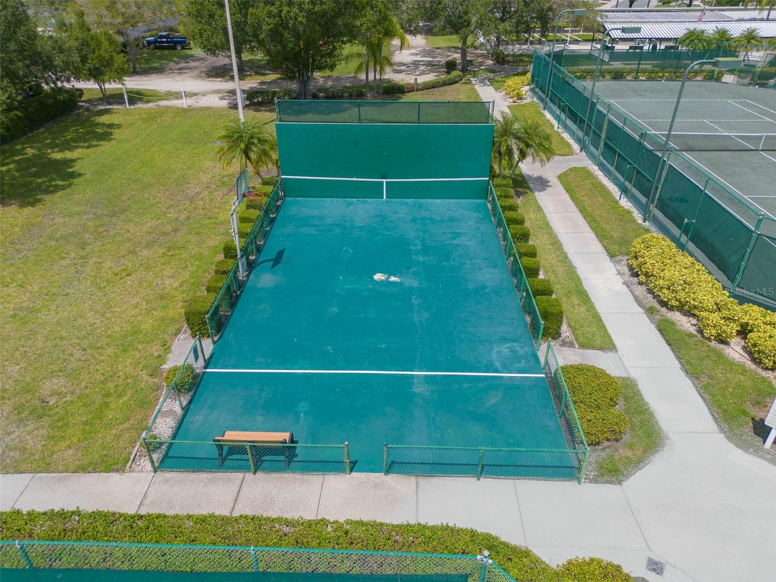 SUN CITY CENTER UNIT 274 & 2 - Residential