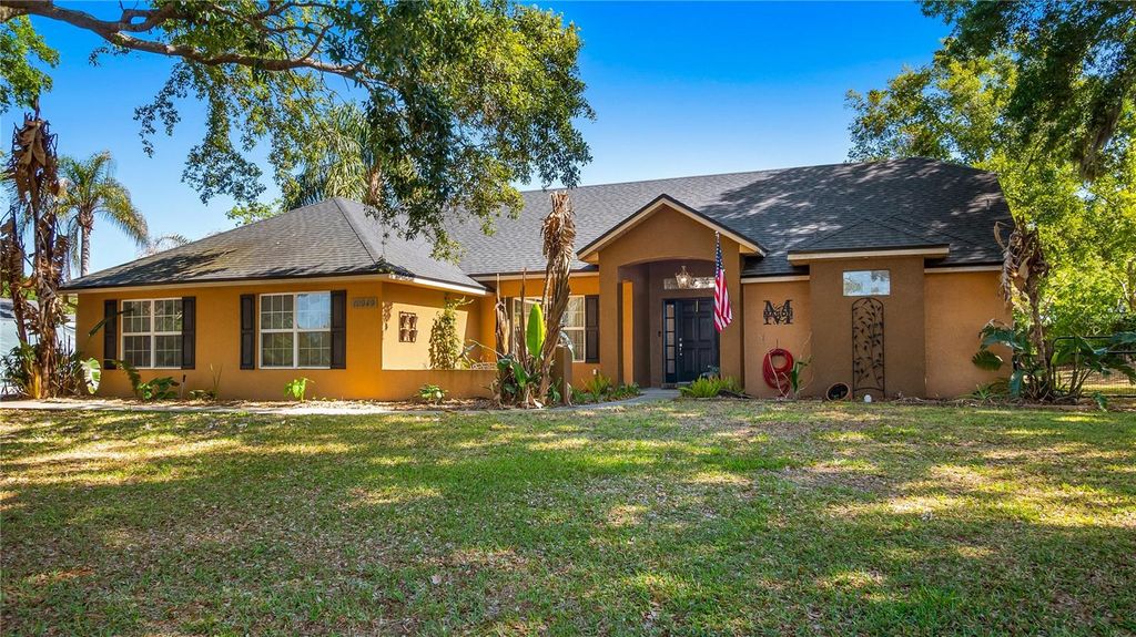 Photo of 10949 Poinciana Drive, Clermont, FL 34711 (MLS # G5111588)