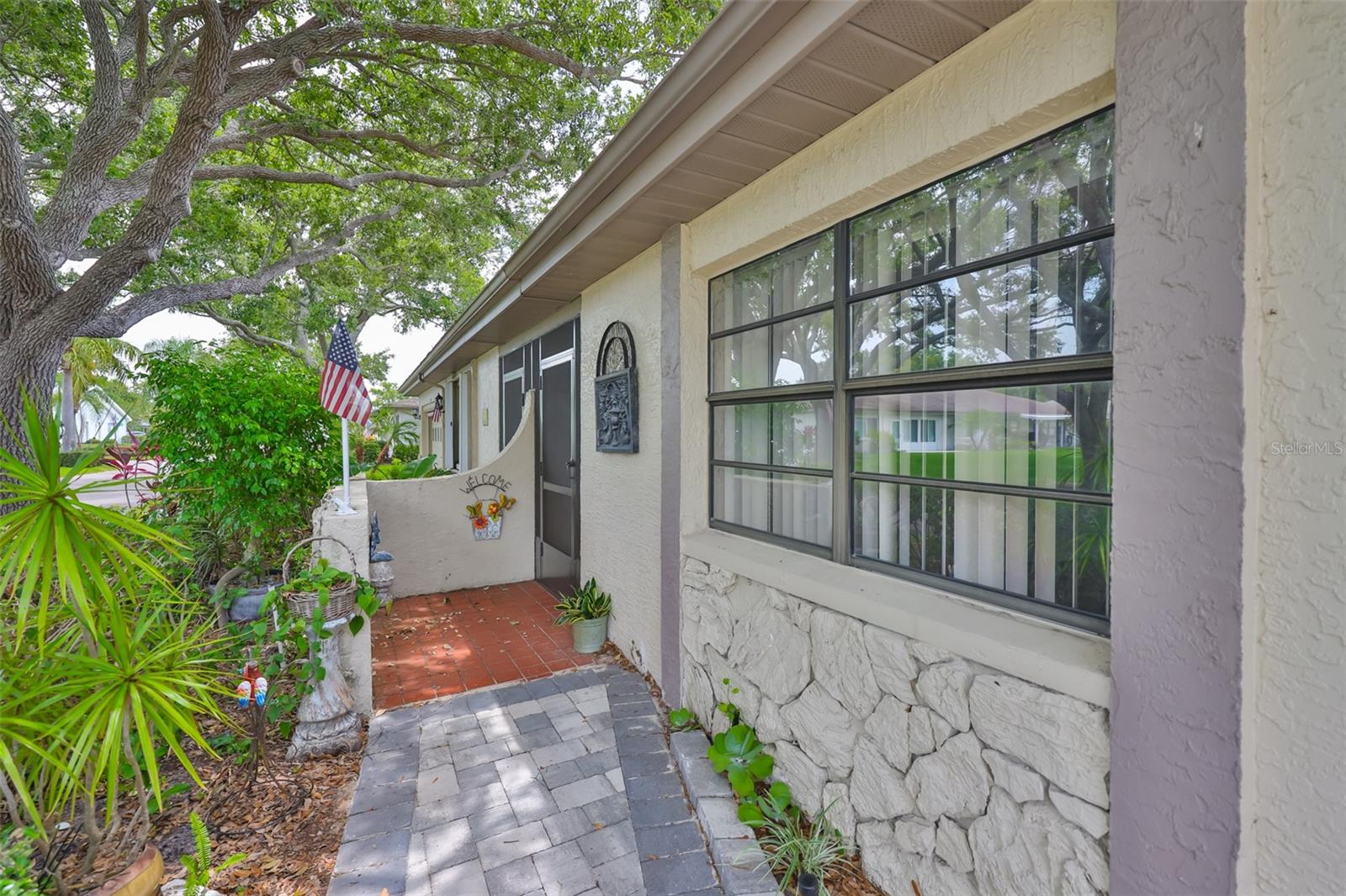 2609 LANCASTER DRIVE