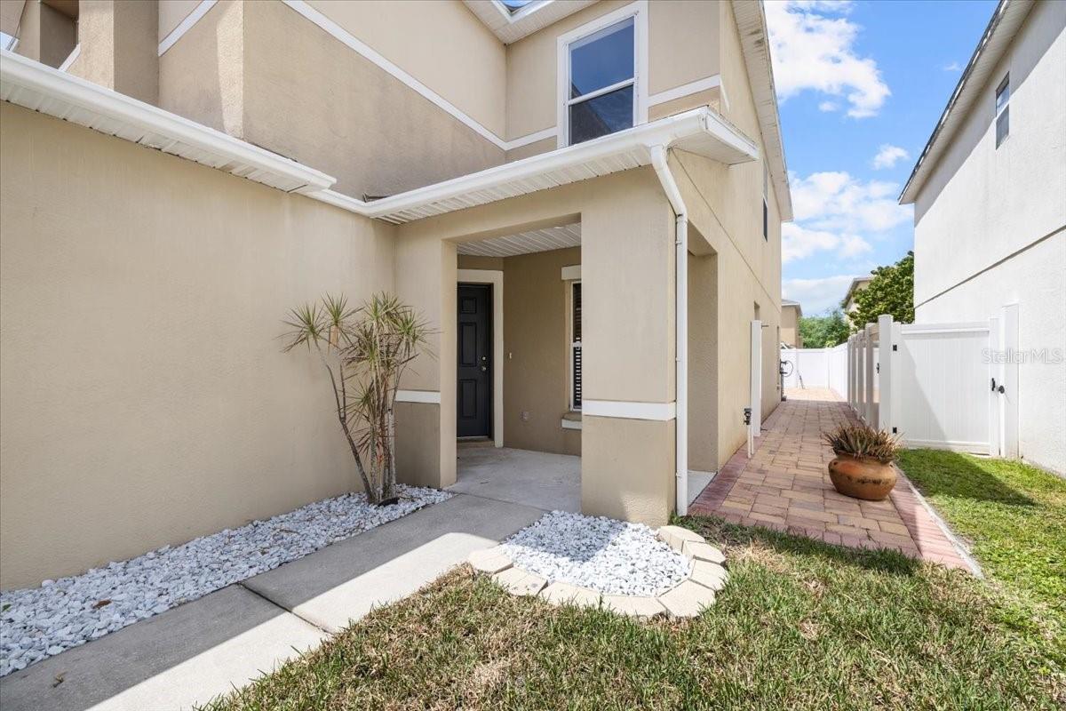12107 FOX BLOOM AVENUE