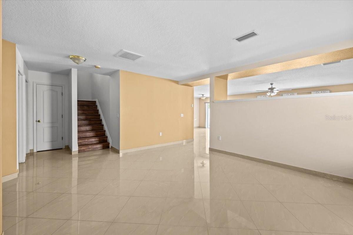 12107 FOX BLOOM AVENUE