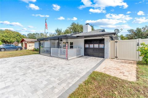 A home in SEFFNER