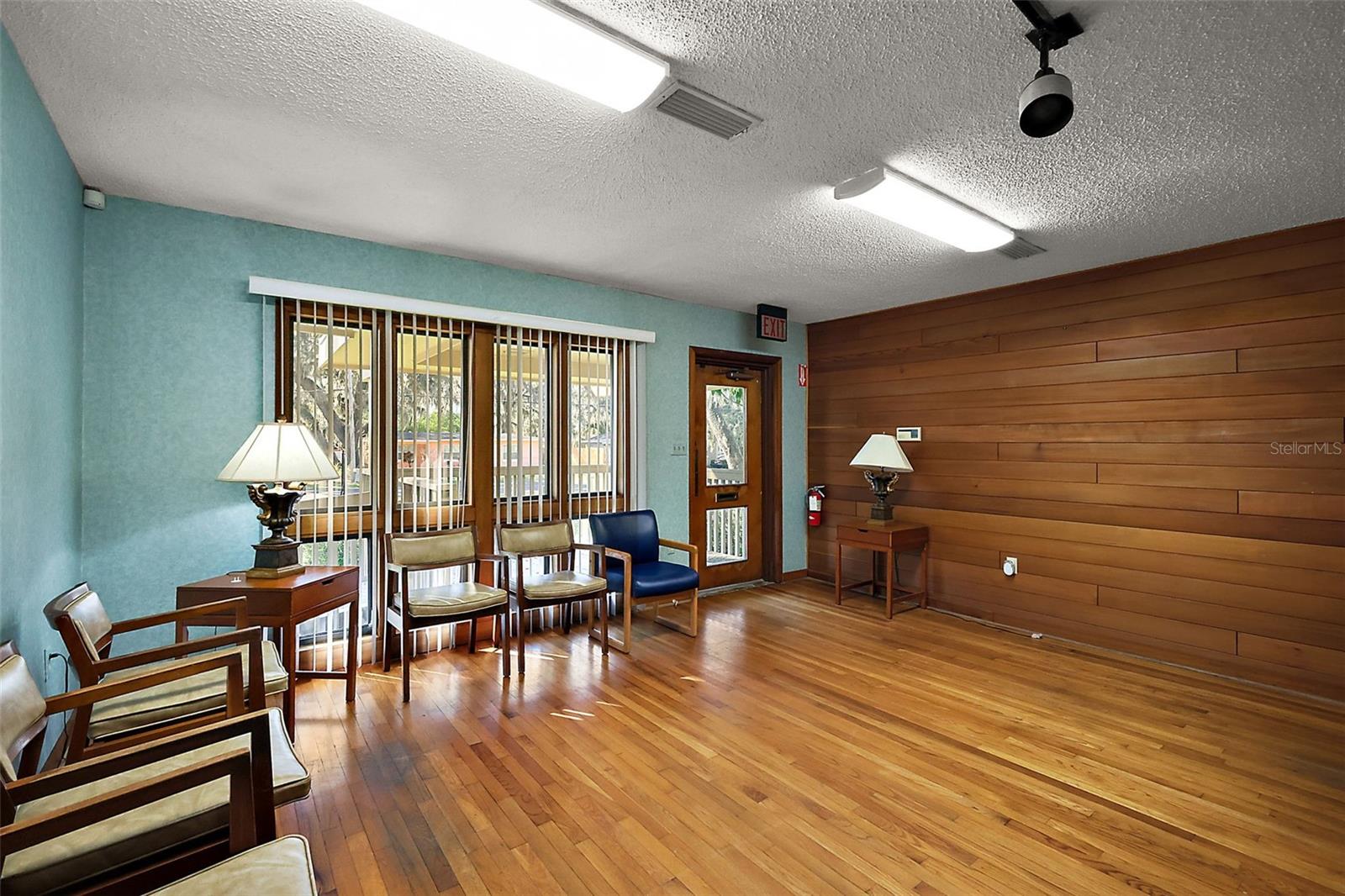 LEESBURG N C LEE ESTATE - Commercial Lease