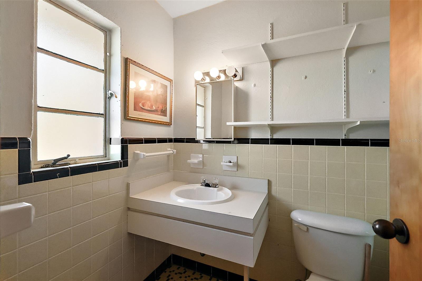 LEESBURG N C LEE ESTATE - Commercial Lease