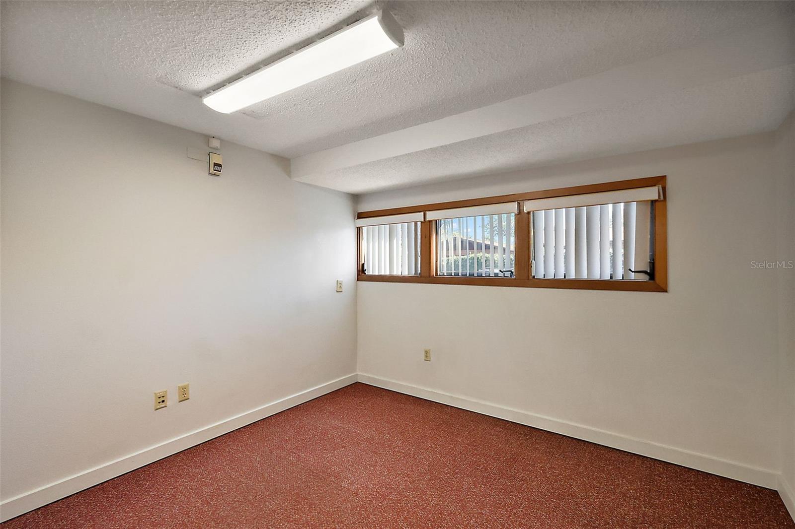 LEESBURG N C LEE ESTATE - Commercial Lease