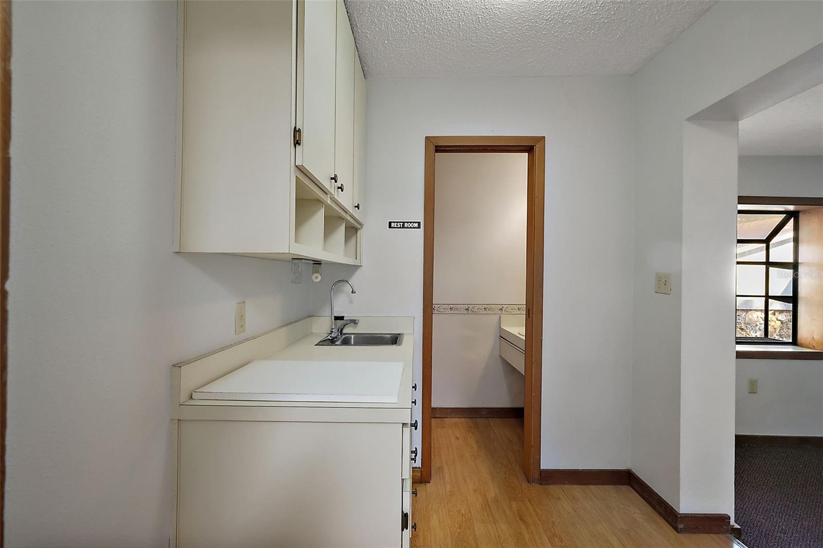 LEESBURG N C LEE ESTATE - Commercial Lease