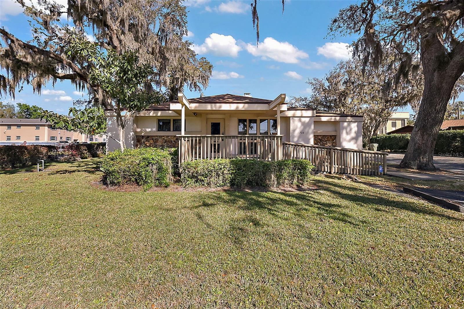 LEESBURG N C LEE ESTATE - Commercial Lease