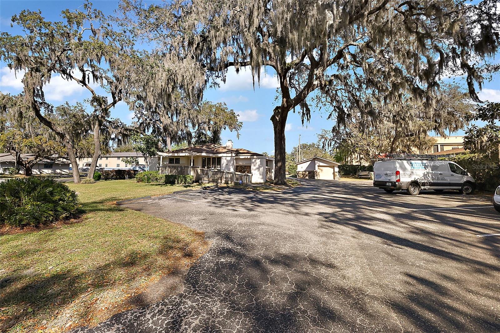 LEESBURG N C LEE ESTATE - Commercial Lease