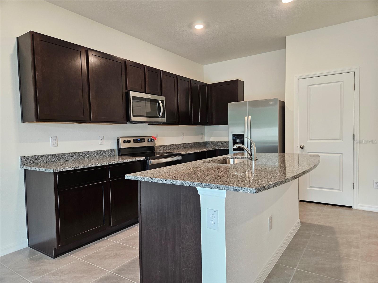 ANGELINE PH 3B-1 - Residential Lease
