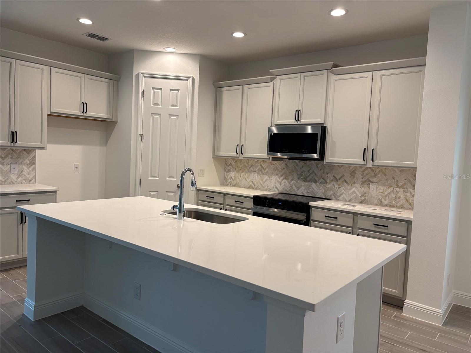 TRINITY LAKES PH 3 - Residential