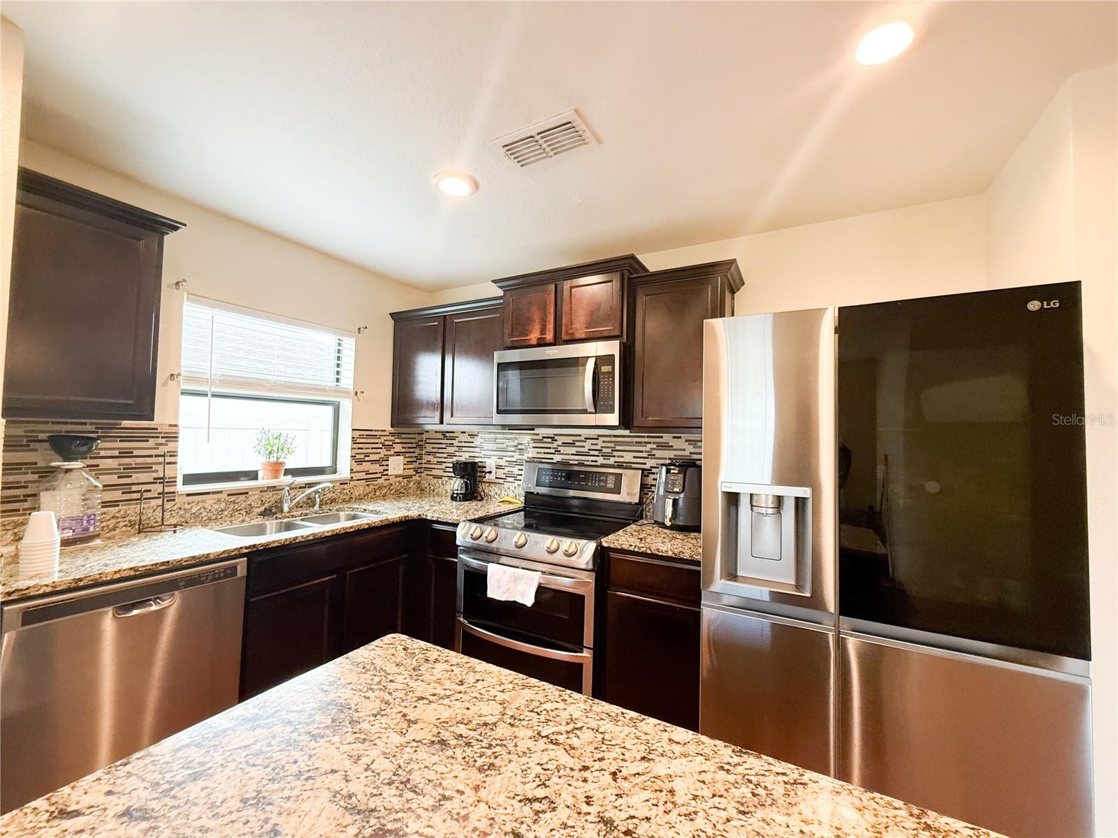 RIDGE/SWAN LAKE - Residential