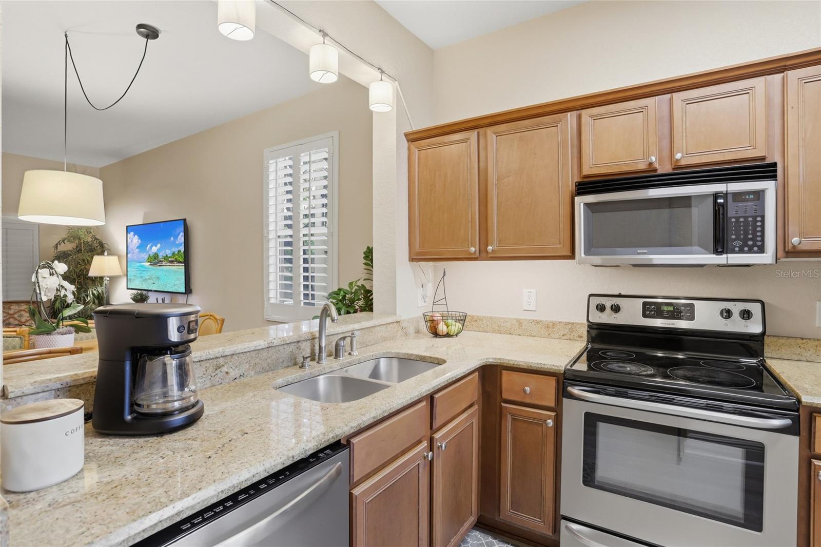 VILLA AT REGAL PALMS CONDO - Residential