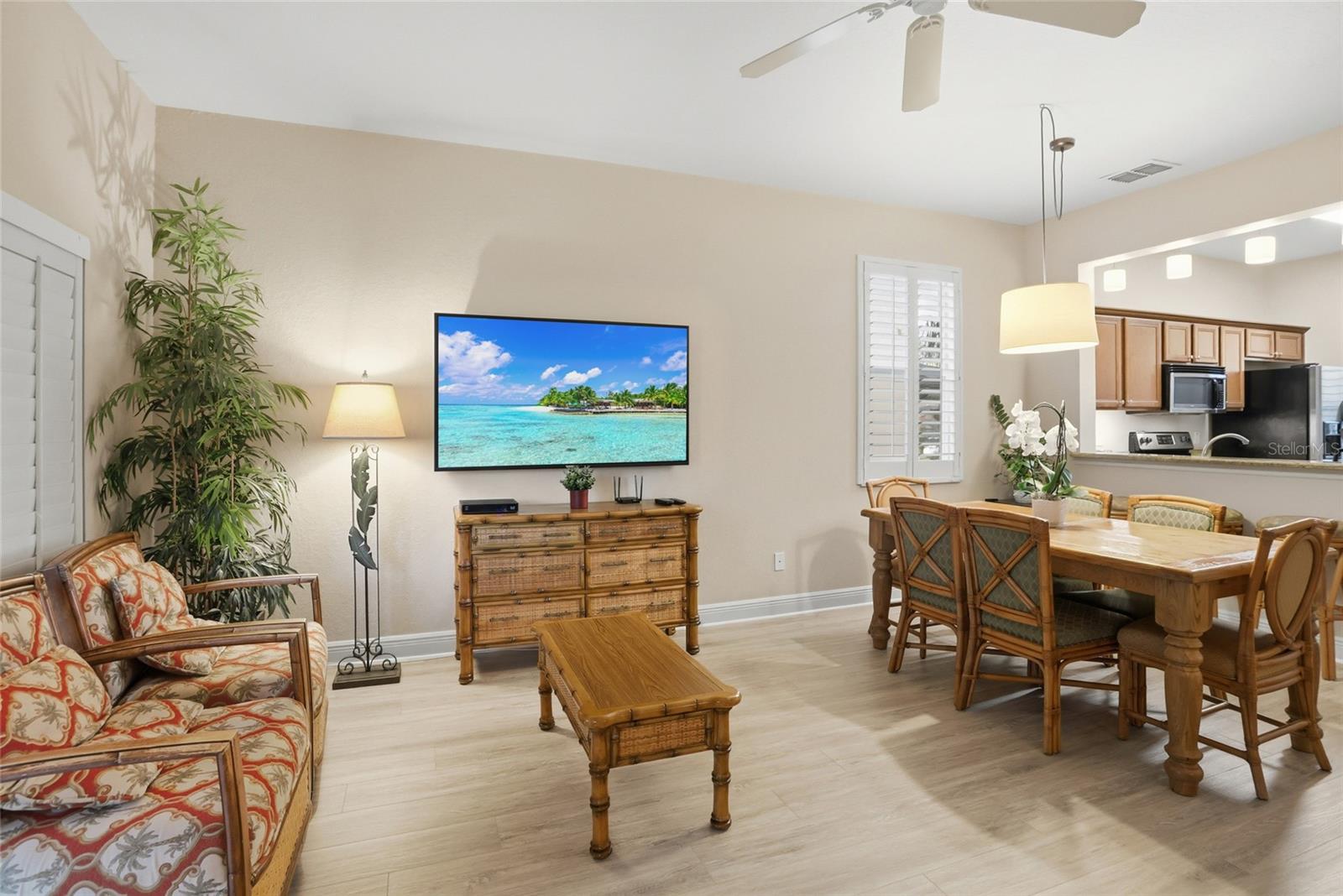 VILLA AT REGAL PALMS CONDO - Residential