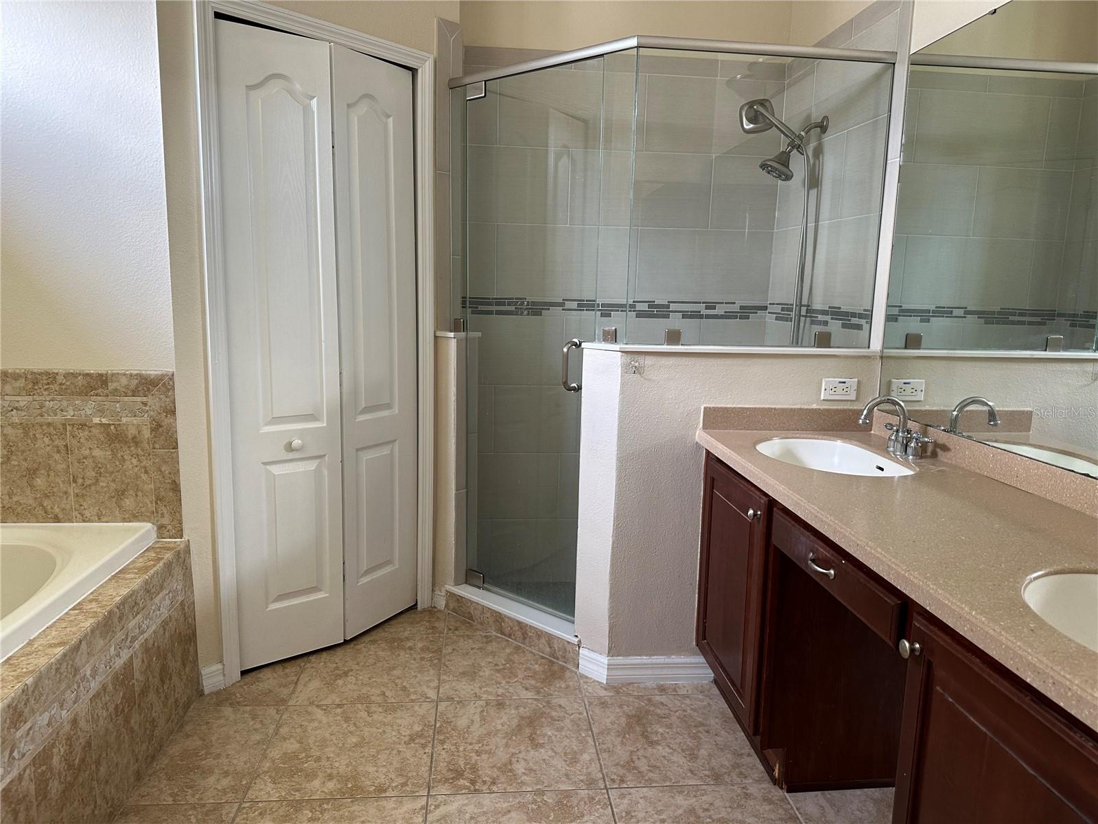 WYNDHAM LAKES ESTATES - Residential Lease