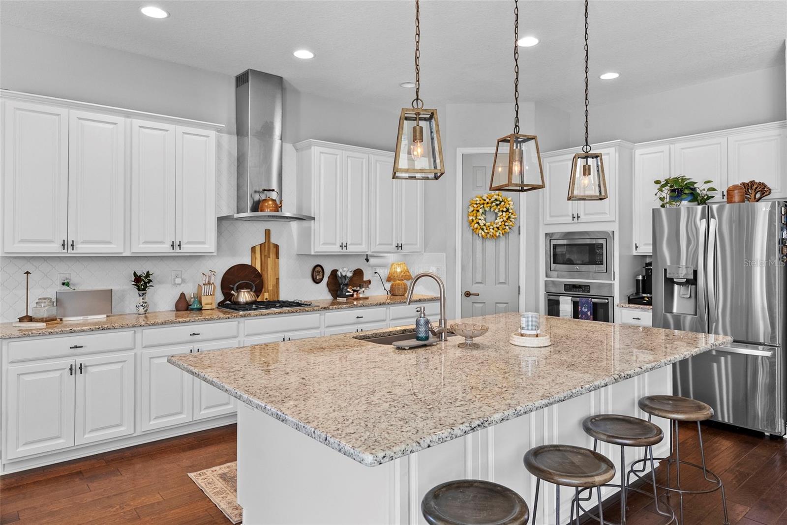 LA COLLINA PH 2A & 2B - Residential