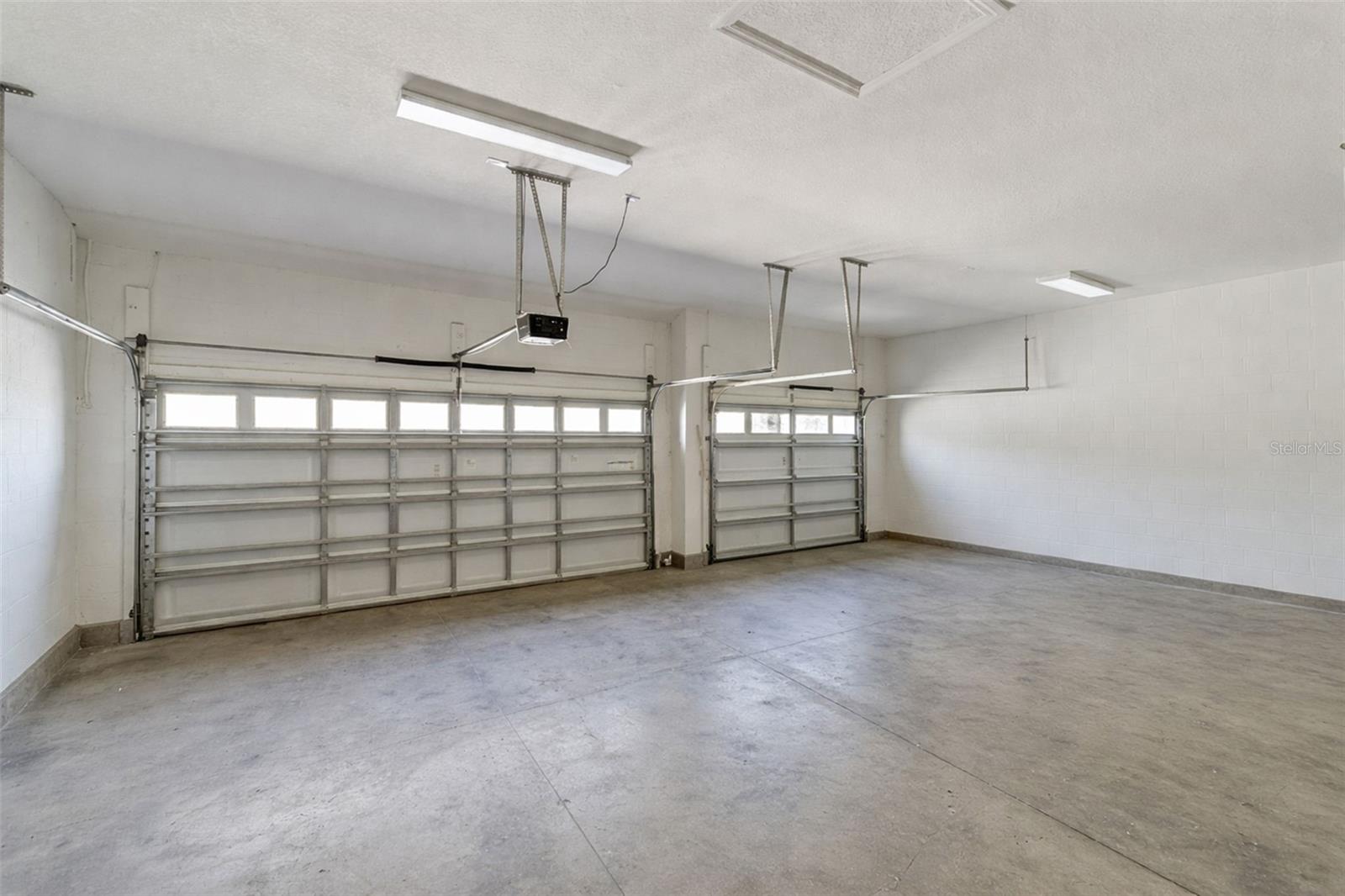 LA COLLINA PH 2A & 2B - Residential