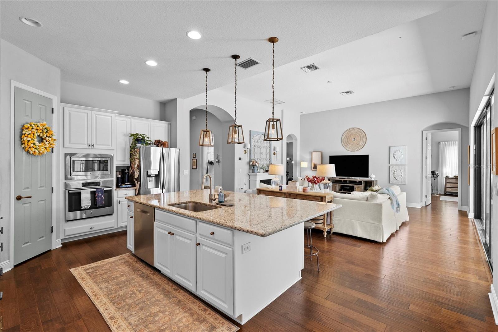 LA COLLINA PH 2A & 2B - Residential