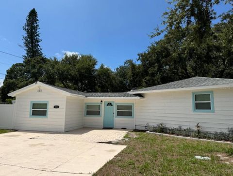 7202 8TH AVENUE N ST PETERSBURG FL 33710