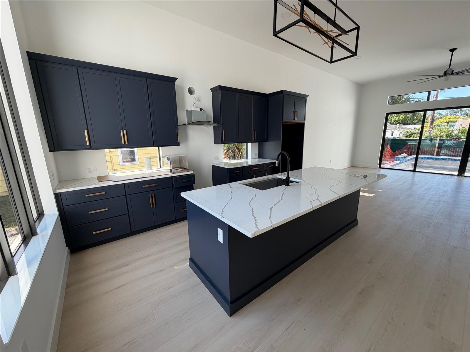 2069 HIBISCUS STREET