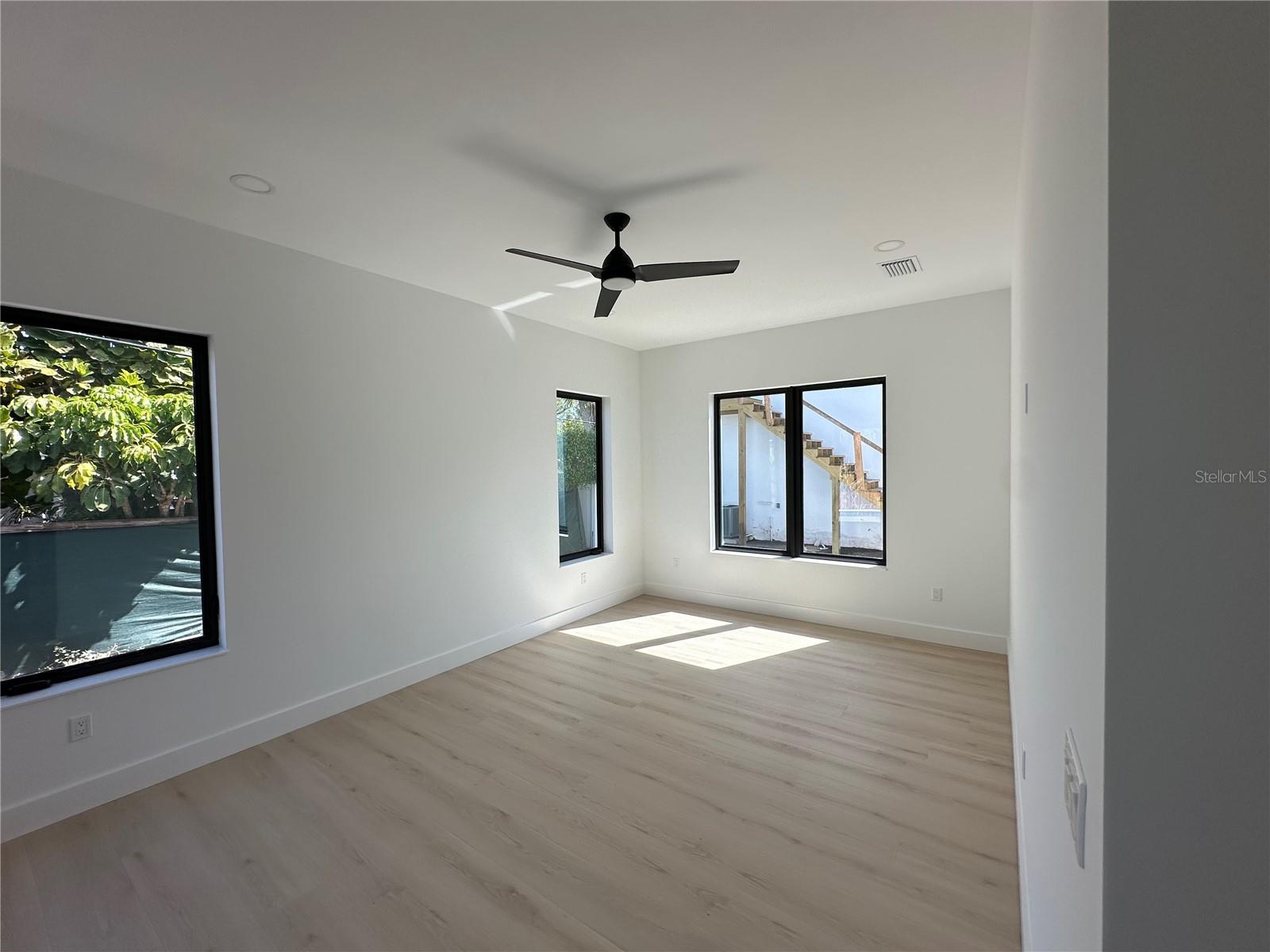 GROVE LAWN REP - Residential