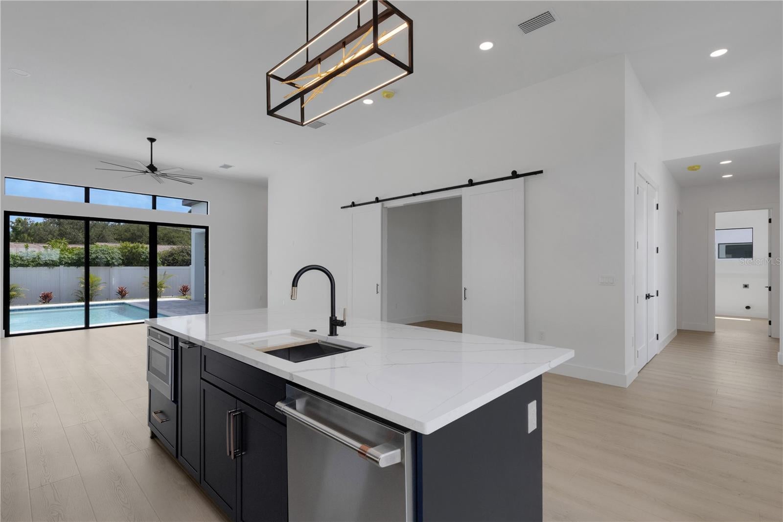 2069 HIBISCUS STREET
