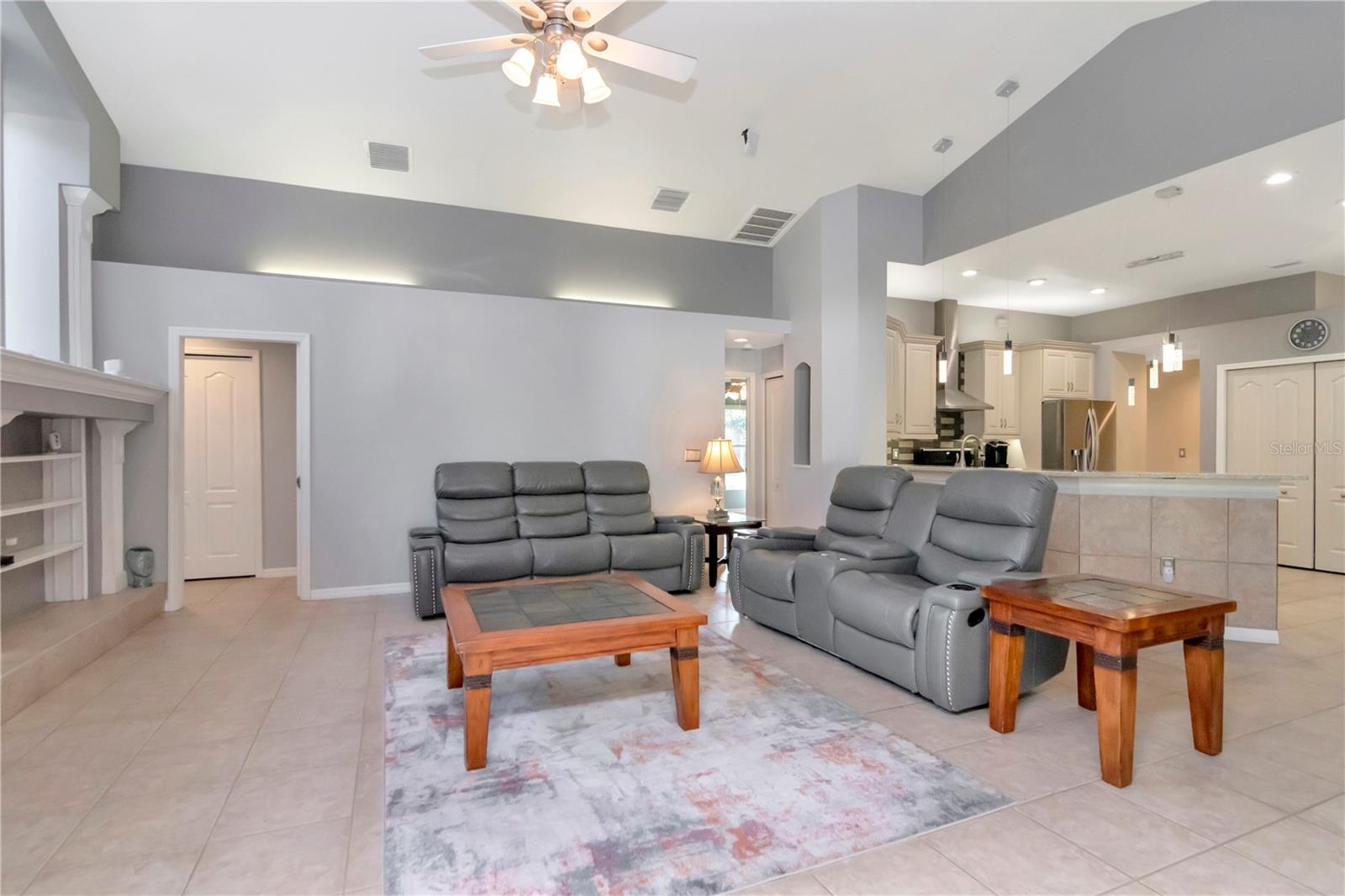 TWIN LAKES PARCELS D1 D3 & E - Residential