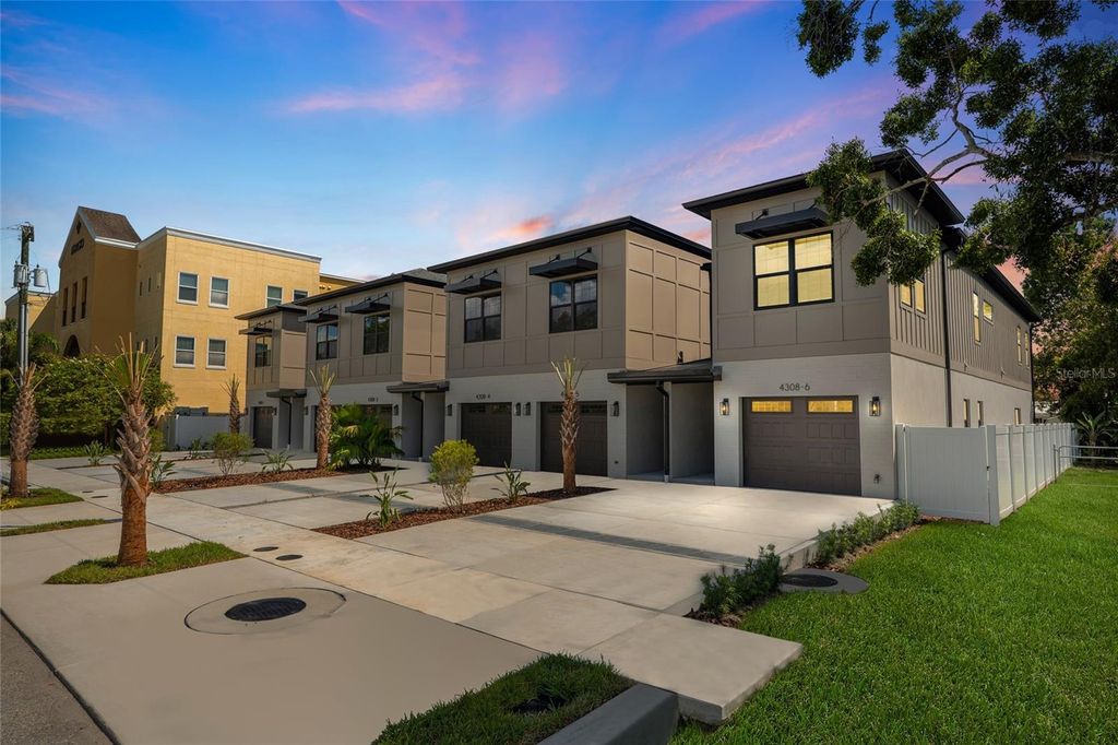 Photo of 4308 W Gray Street #4, Tampa, FL 33609 (MLS # TB8463098)