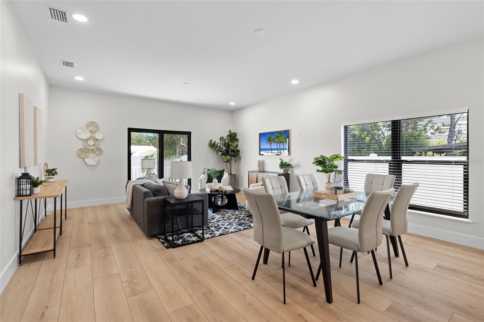 WESTSHORE PALMS - Residential