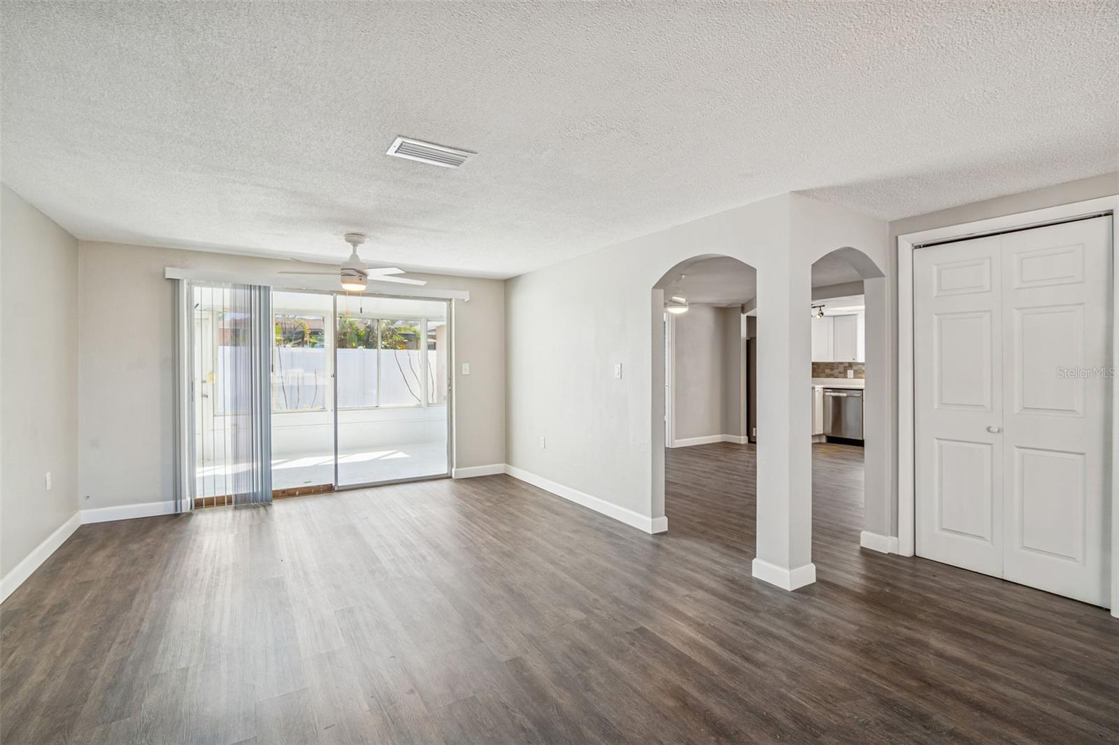 REGENCY PARK - Residential