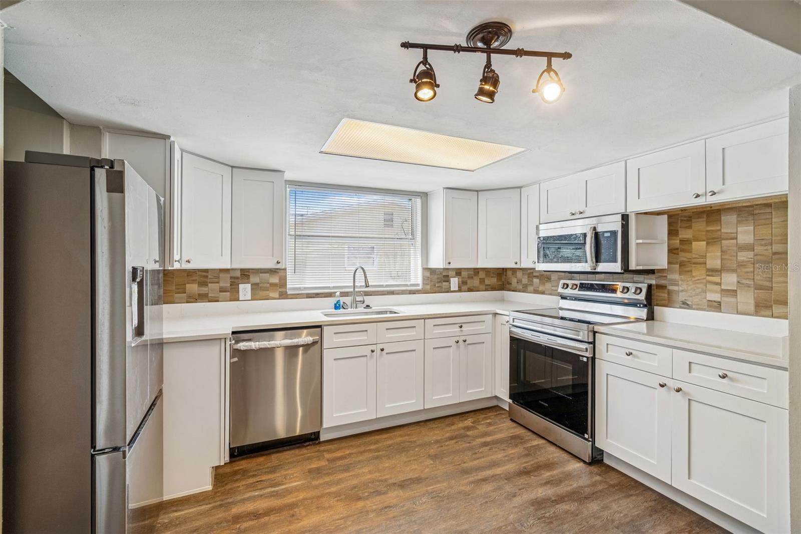 REGENCY PARK - Residential