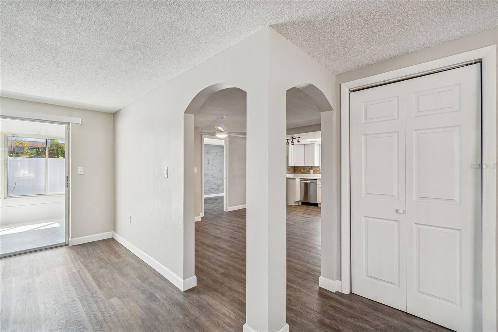 REGENCY PARK - Residential