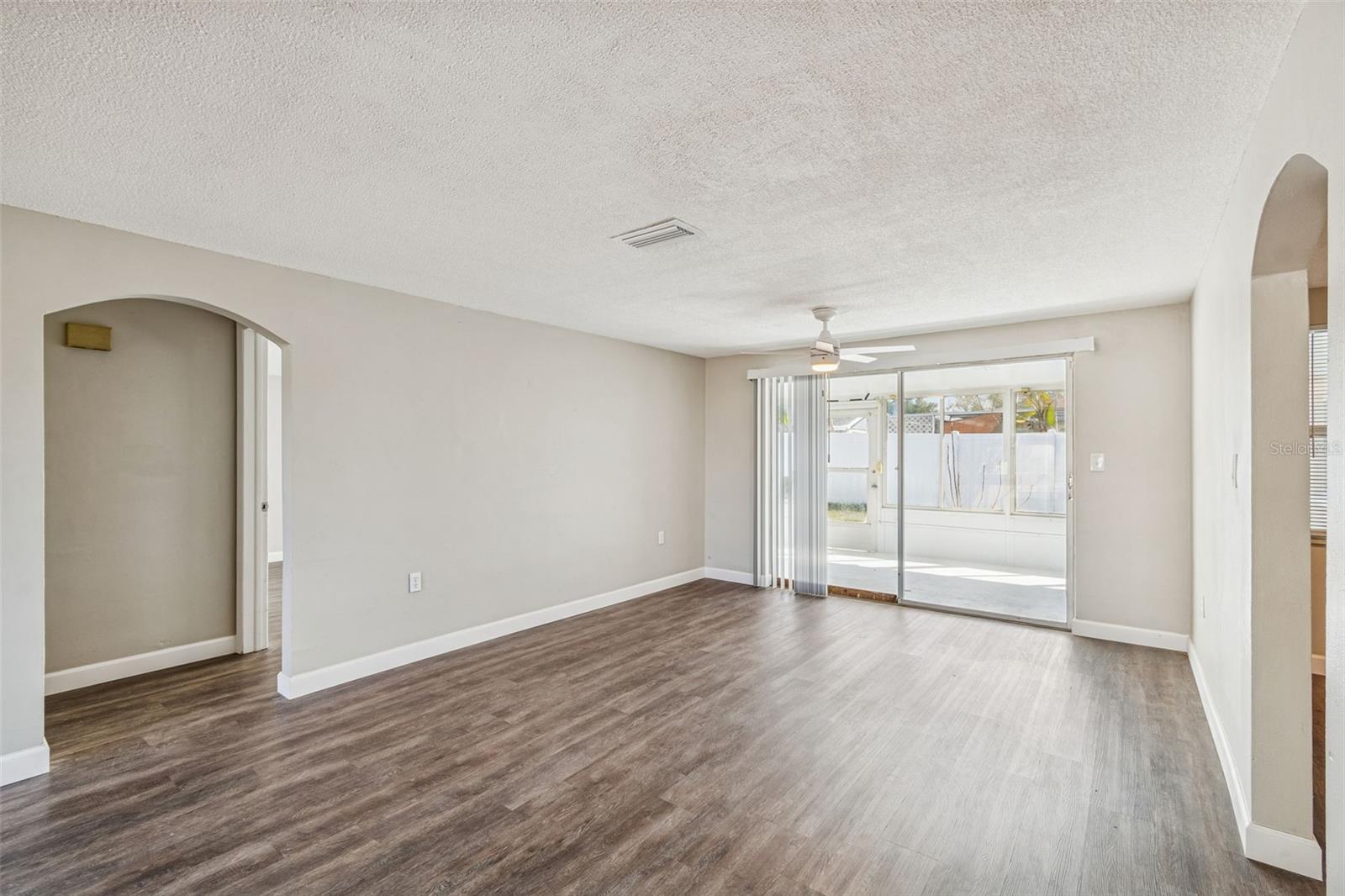 REGENCY PARK - Residential