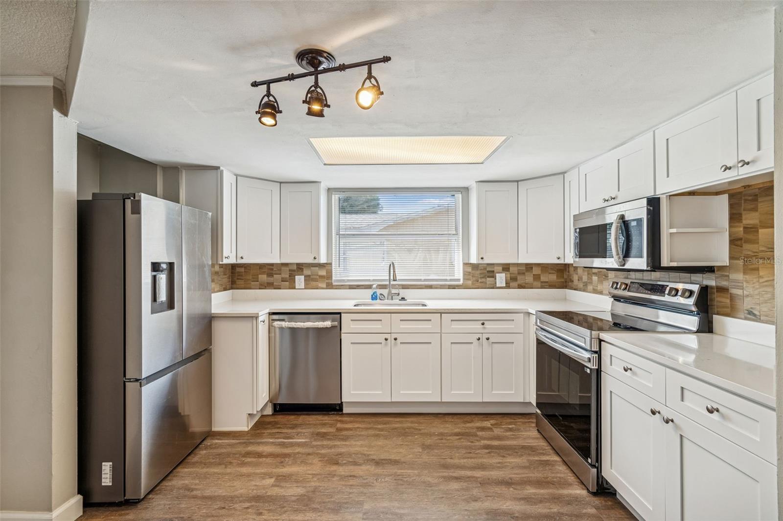 REGENCY PARK - Residential