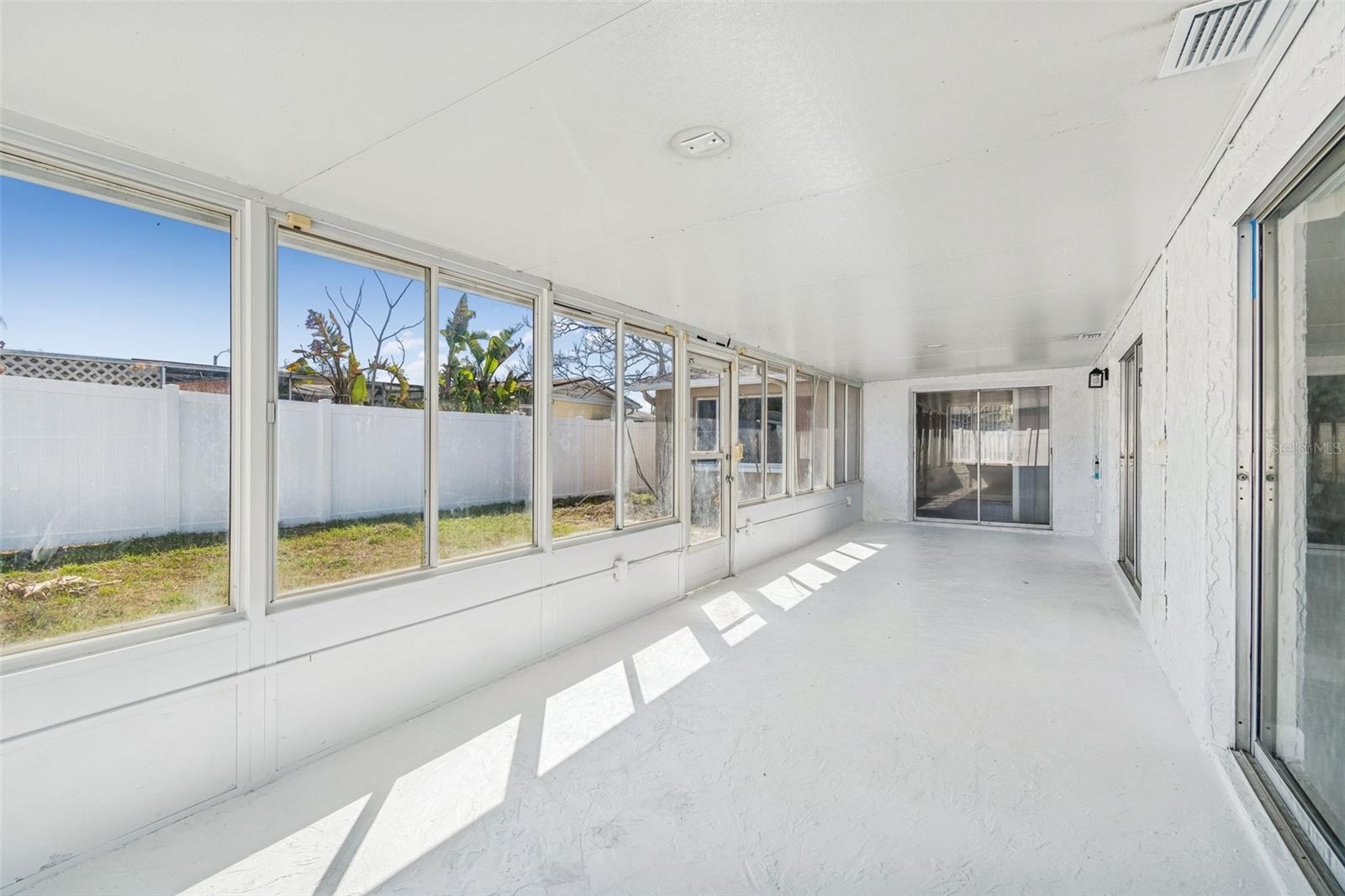 REGENCY PARK - Residential