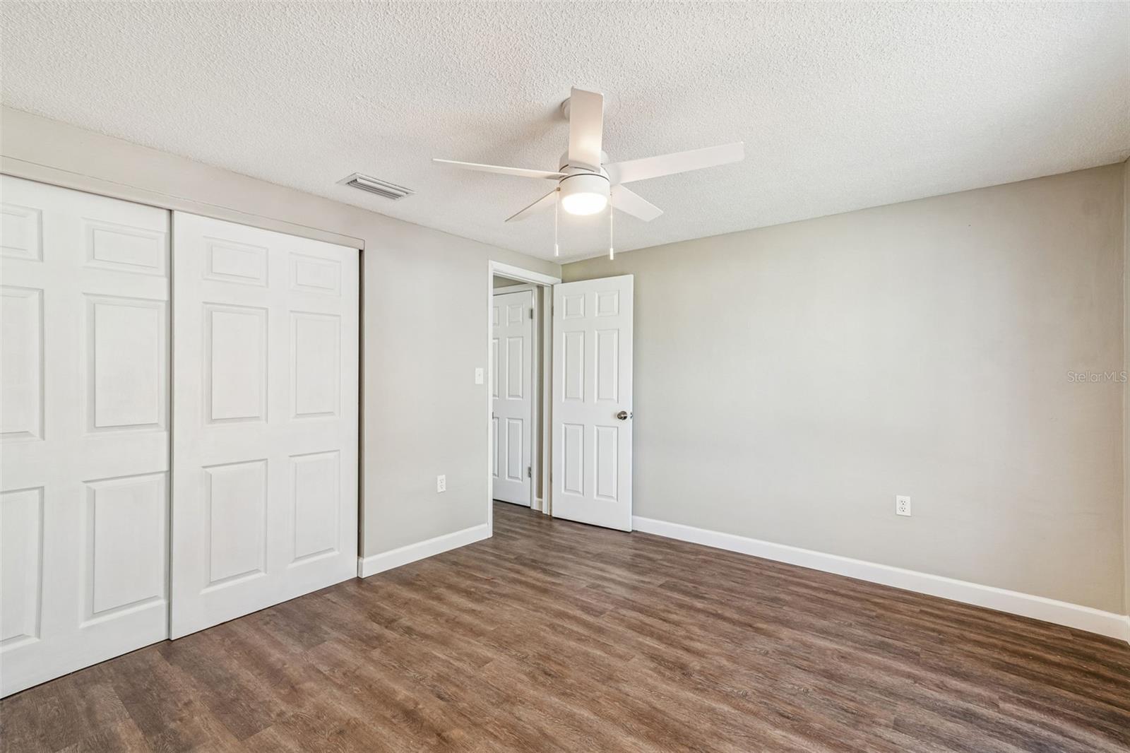 REGENCY PARK - Residential