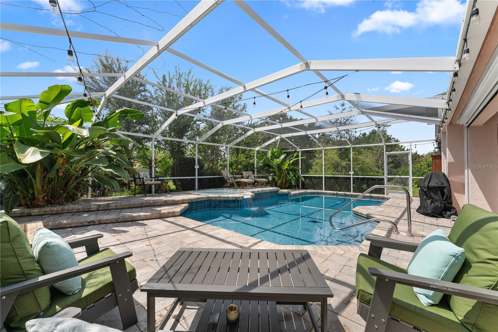 1302 LOPEZ LANE