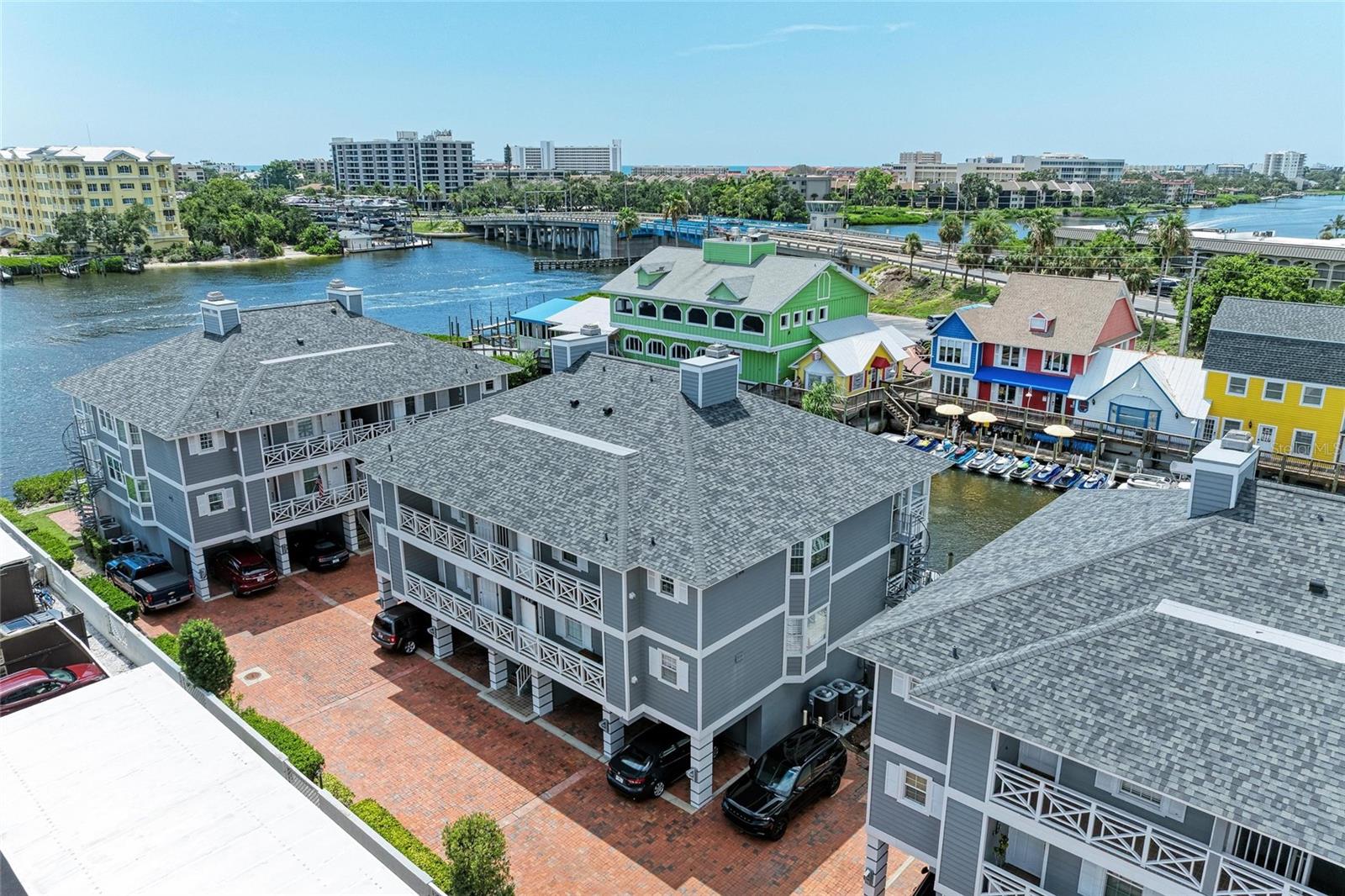 THE BOATYARD - Residential