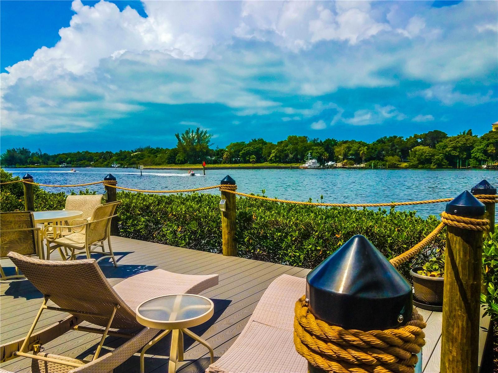 THE BOATYARD - Residential