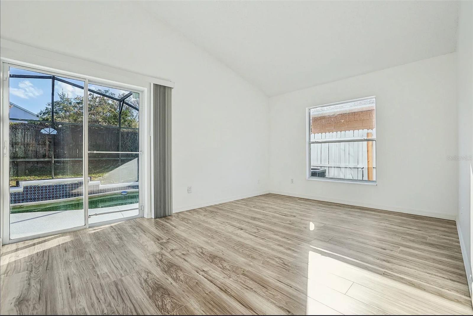 CHELSEA PARC EAST PH 01A - Residential
