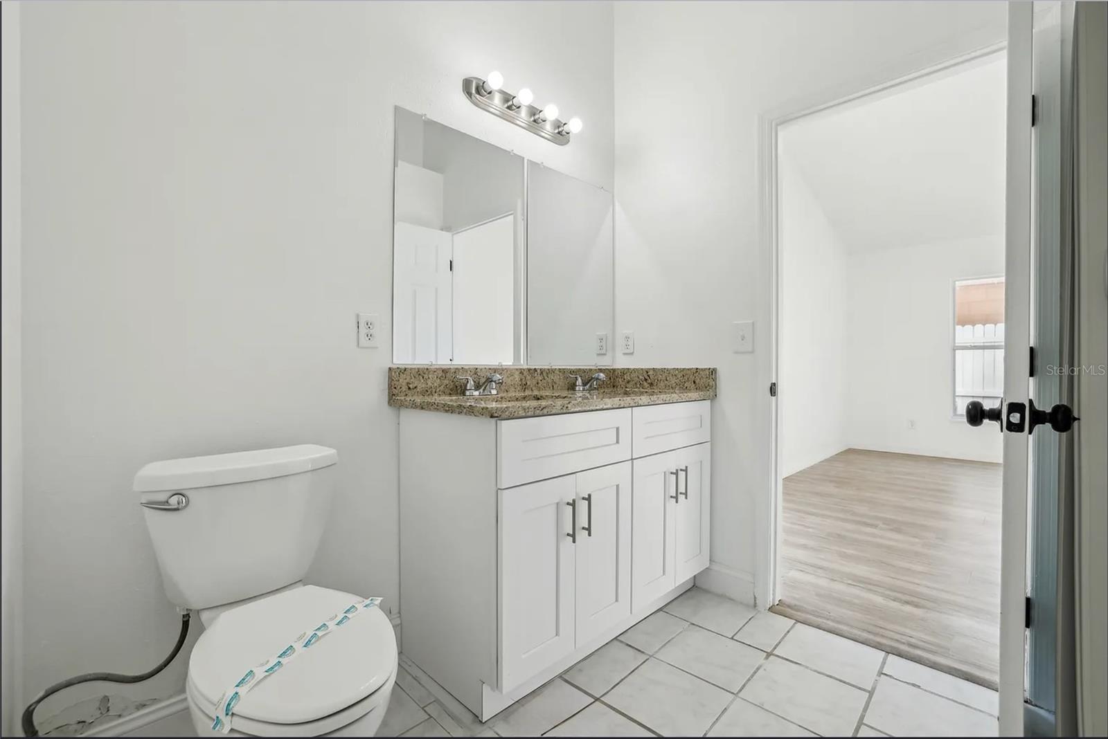 CHELSEA PARC EAST PH 01A - Residential